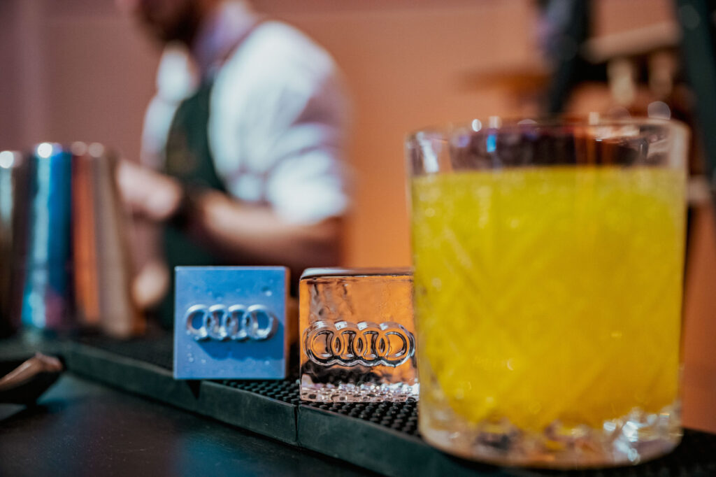 Mobile Bar